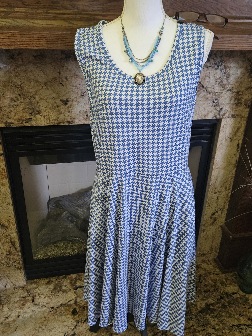 LuLaRoe Blue and White Houndstooth Sleeveless Skater Dress, SIZE XL (16-18)